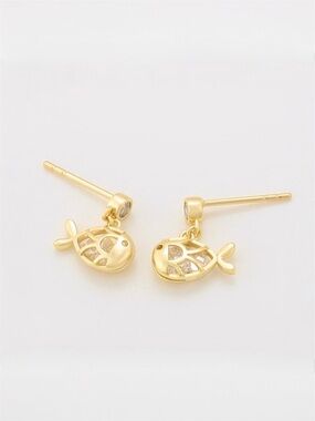 Fish Stud Earrings Moving CZ Stone Luxury Jewelry